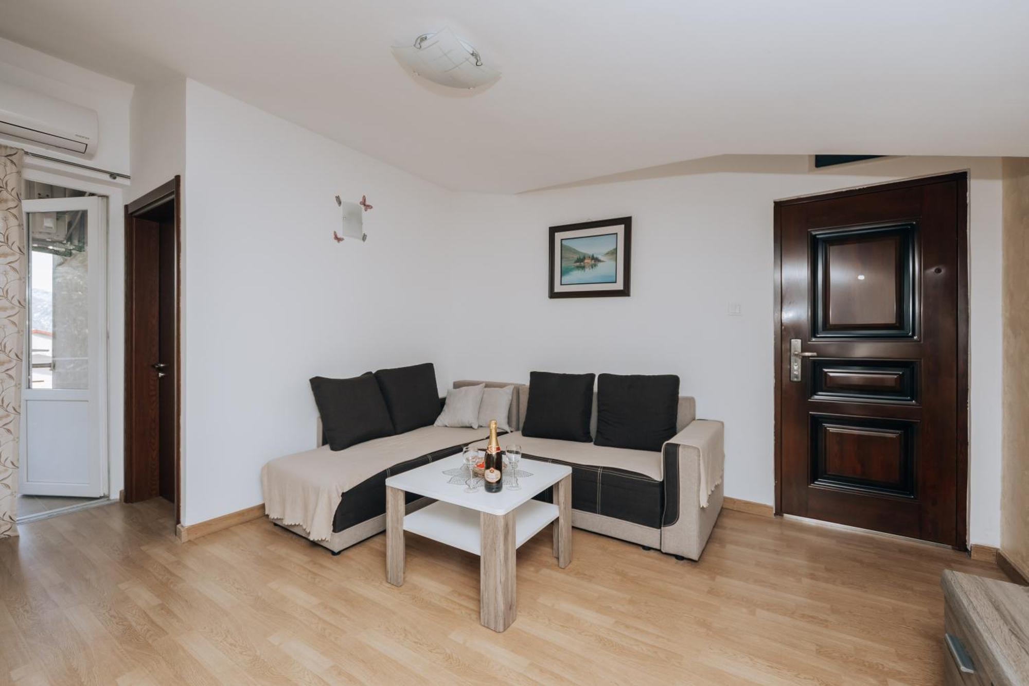 Paradise Bay Apartments コトル エクステリア 写真