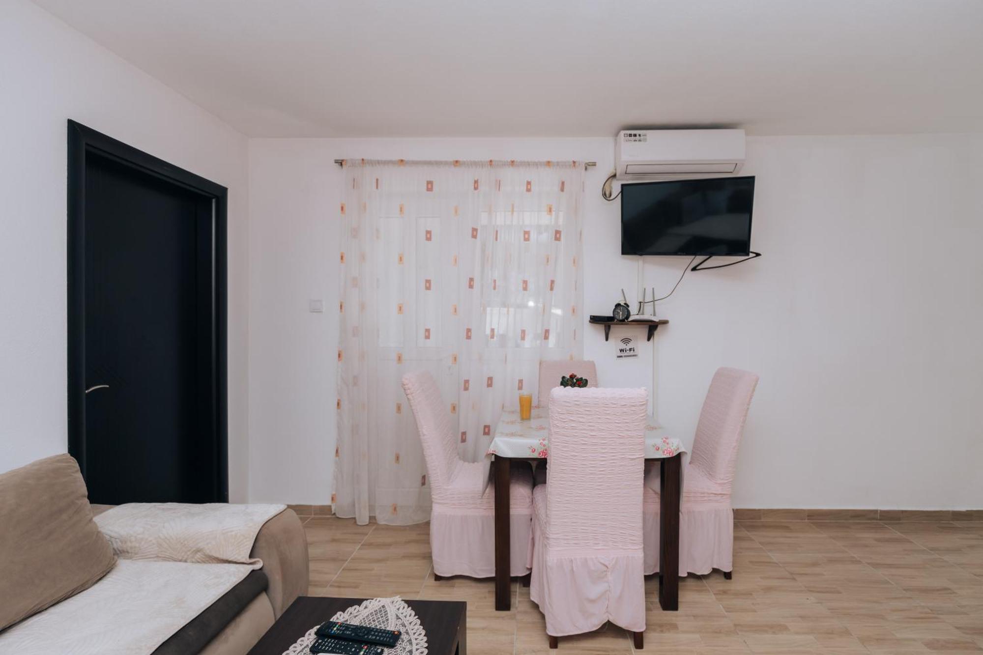 Paradise Bay Apartments コトル エクステリア 写真