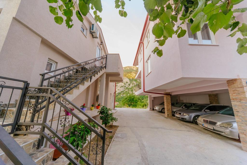 Paradise Bay Apartments コトル エクステリア 写真