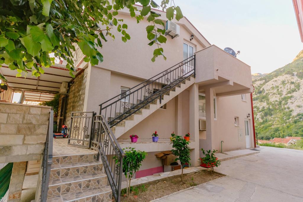 Paradise Bay Apartments コトル エクステリア 写真